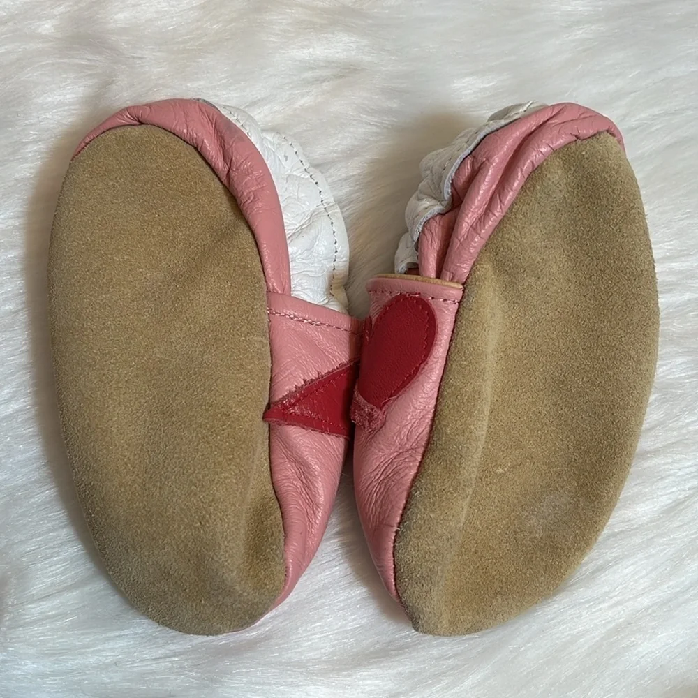 Cade & Co Ski Patrol Pink Leather Soft Suede Sole Shoes